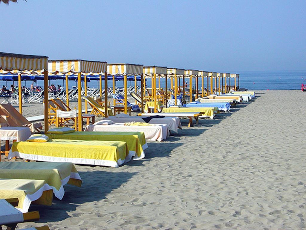 Albachiara Inn Residence Apartments Ameglia Eksteriør billede